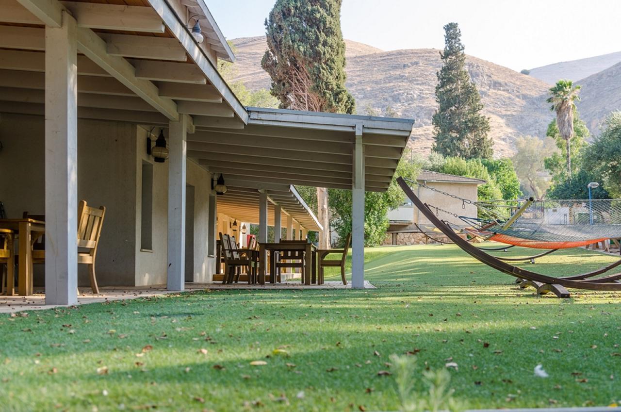 Bait Alfa Kibbutz Country Lodging Bet Alfa Exterior foto